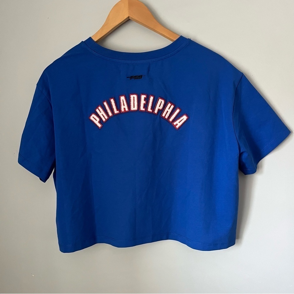 Pro Standard NBA Philadelphia 76ERS Classic Boxy Crop Tee Size Medium NWT - Picture 14 of 16
